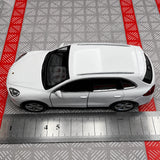 Porsche 2014 Cayenne White 1:36 – model wyświetlacza odlewany z odlewu