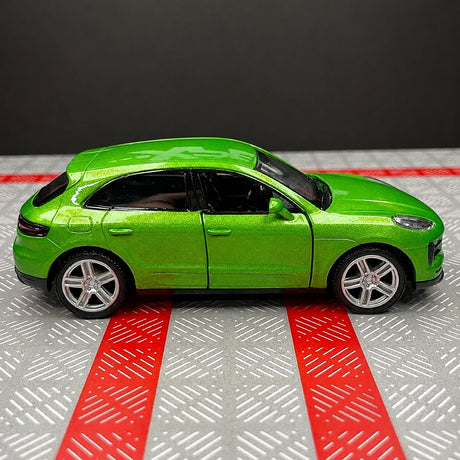 [TOY] 1:36 Porsche 2019 Macan Green Model Car Die-Cast
