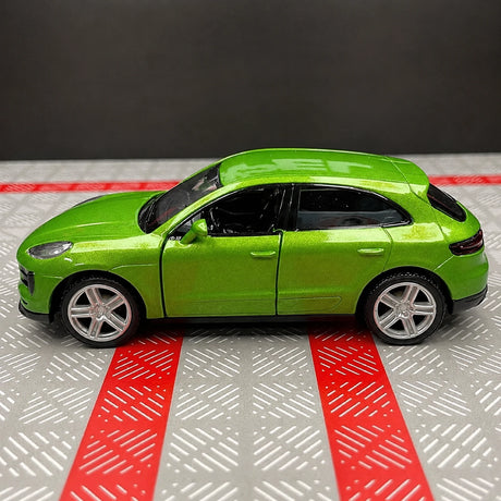 [TOY] 1:36 Porsche 2019 Macan Green Model Car Die-Cast