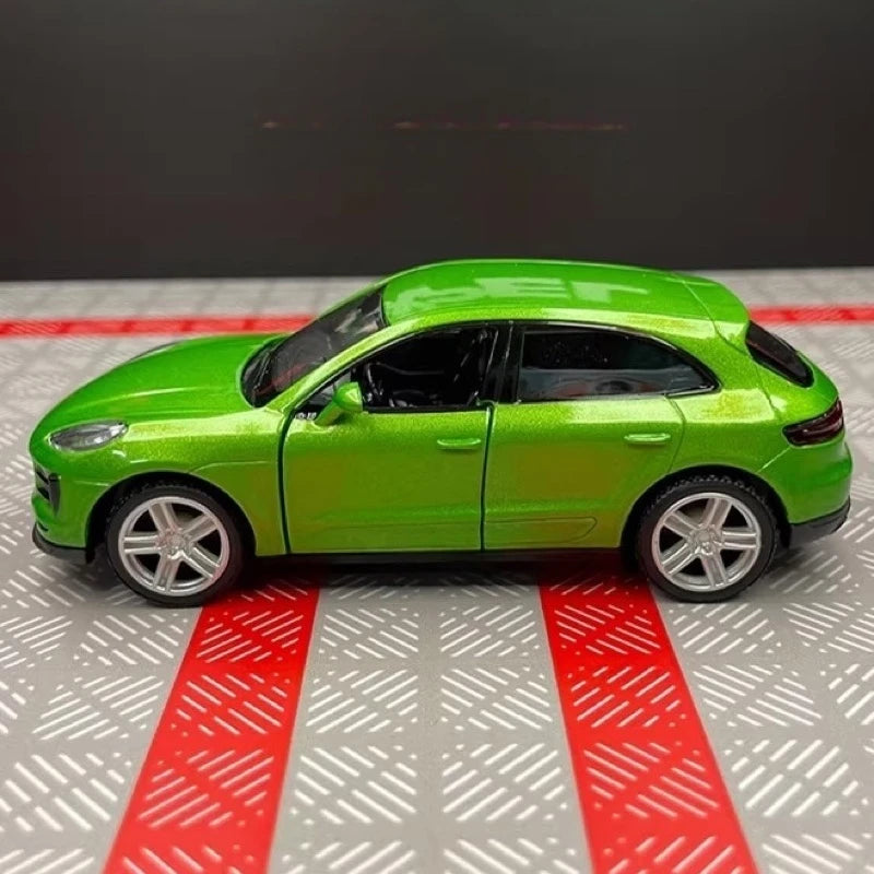 [TOY] 1:36 Porsche 2019 Macan Green Model Car Die-Cast