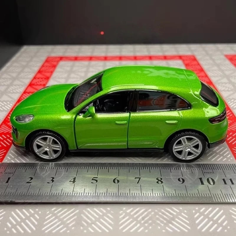 [TOY] 1:36 Porsche 2019 Macan Green Model Car Die-Cast