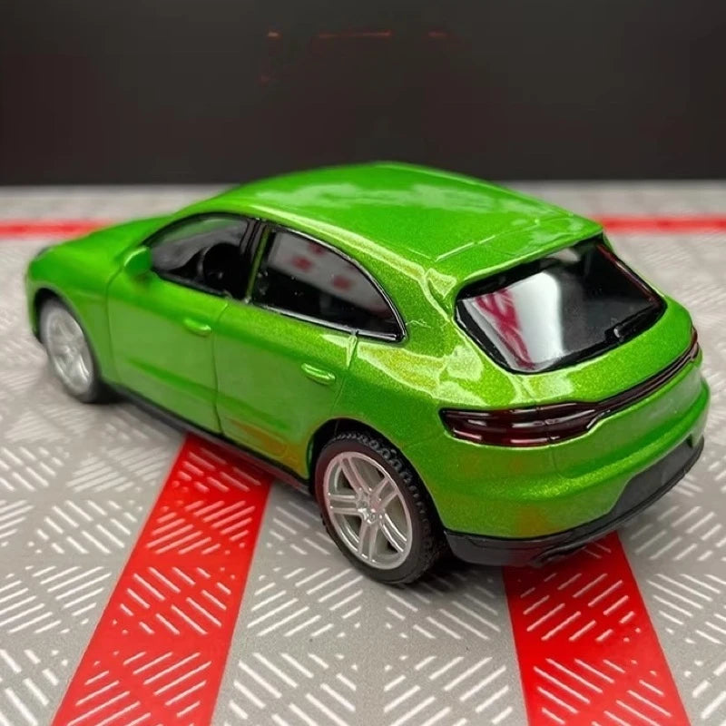 [TOY] 1:36 Porsche 2019 Macan Green Model Car Die-Cast