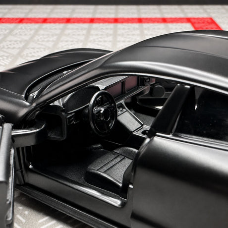Porsche 2019 Taycan Matte أسود 1:36 – نموذج عرض معدني مصبوب