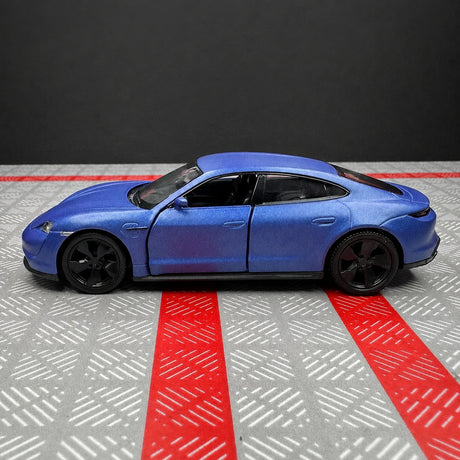 Porsche 2019 Taycan Matte أزرق 1:36 – نموذج عرض معدني مصبوب