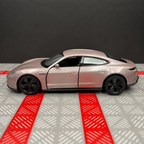 [TOY] 1:36 Porsche 2019 Taycan Pink Model Car Die-Cast
