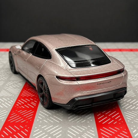 [TOY] 1:36 Porsche 2019 Taycan Pink Model Car Die-Cast