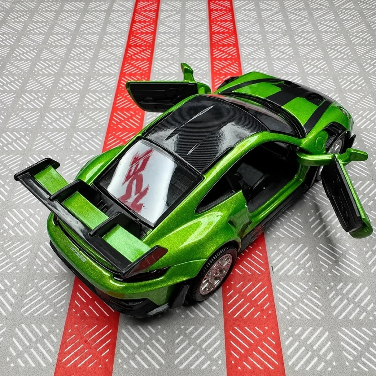 [TOY] 1:36 Porsche 2023 911 992 GT3 RS Green Model Car Die-Cast