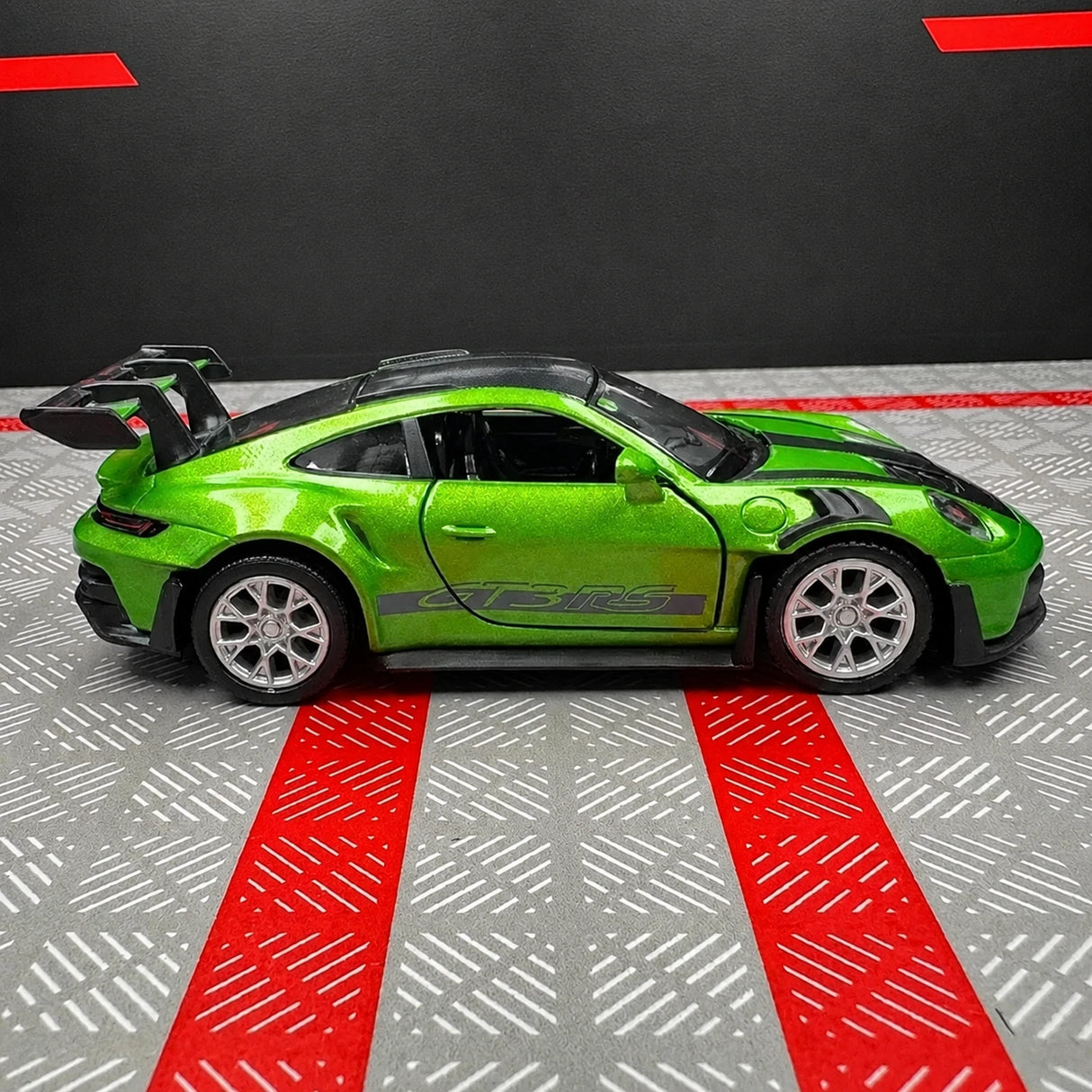 [TOY] 1:36 Porsche 2023 911 992 GT3 RS Green Model Car Die-Cast