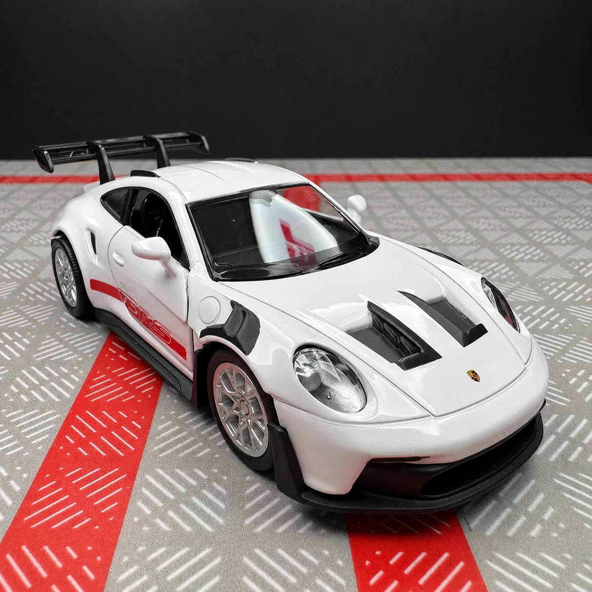 [TOY] 1:36 Porsche 2023 911 992 GT3 RS vit modellbil Die-Cast