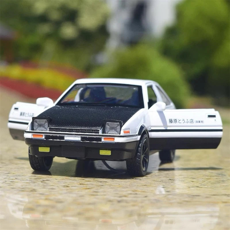 [TOY] 1:36 Toyota 1983 Corolla AE86 Initial D Model Car Die-Cast