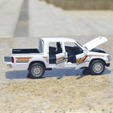 Toyota 1988 Hilux branco 1:36 – modelo de exposição em metal fundido
