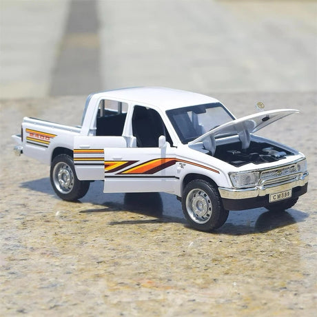 [TOY] 1:36 Toyota 1988 Hilux White Model Car Die-Cast