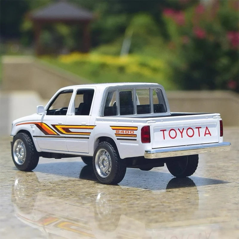 [TOY] 1:36 Toyota 1988 Hilux White Model Car Die-Cast
