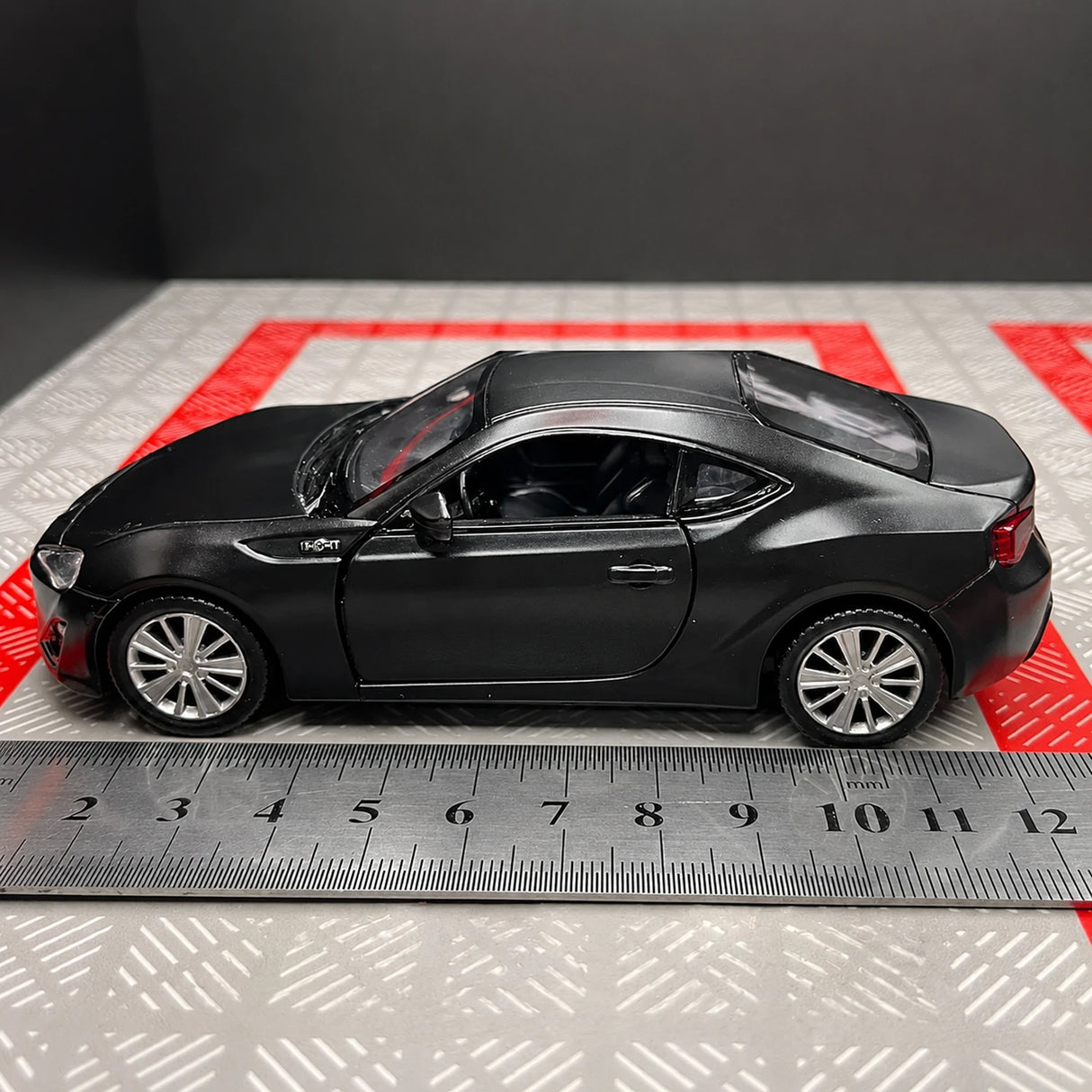Toyota 2012 86 ZN6 Black 1:36 – Diecast Display Model Die-Cast