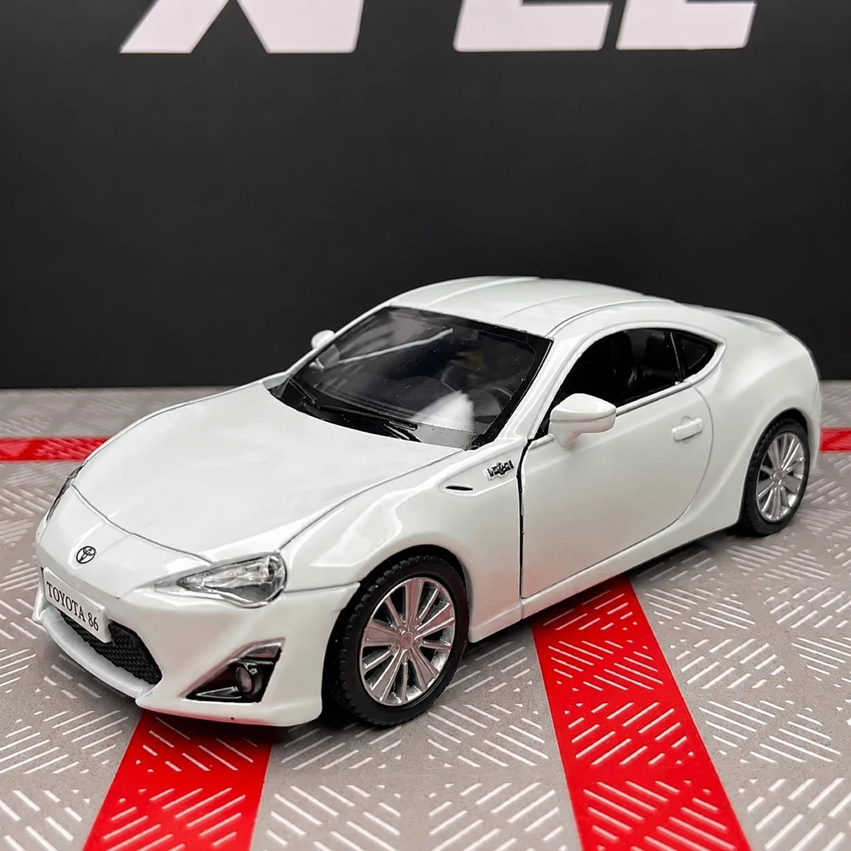 [TOY] 1:36 Toyota 2012 86 ZN6 White Model Car Die-Cast