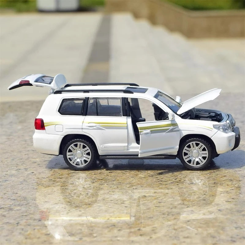 [TOY] 1:36 Toyota 2012 Land Cruiser LC200 White Model Car Die-Cast