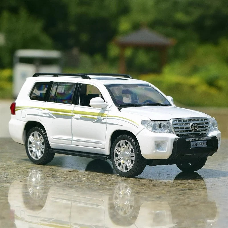 [TOY] 1:36 Toyota 2012 Land Cruiser LC200 White Model Car Die-Cast