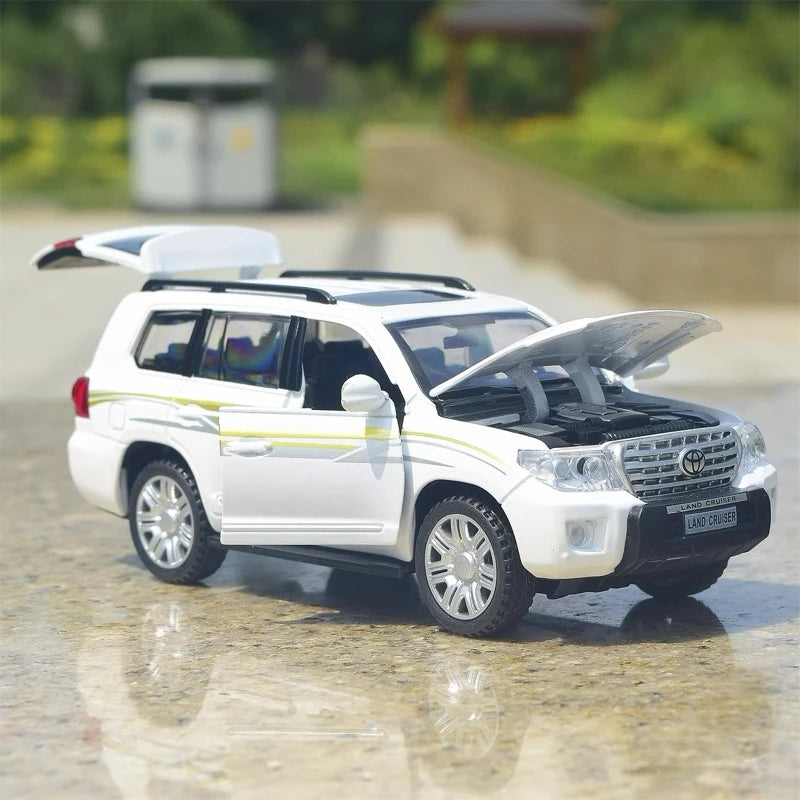 [TOY] 1:36 Toyota 2012 Land Cruiser LC200 White Model Car Die-Cast