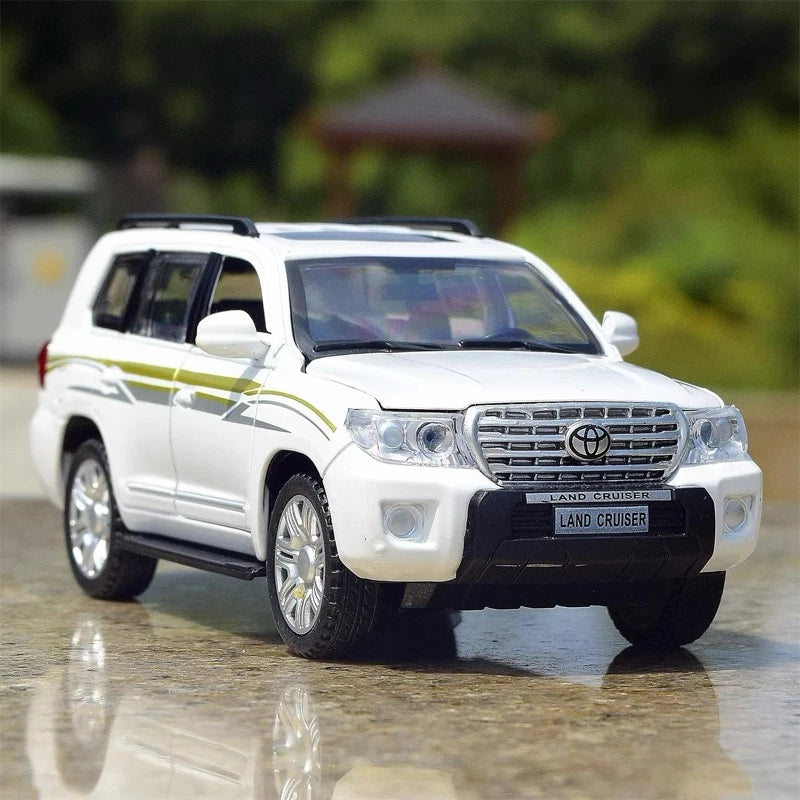 [TOY] 1:36 Toyota 2012 Land Cruiser LC200 White Model Car Die-Cast