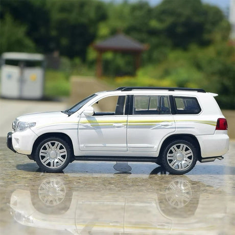 [TOY] 1:36 Toyota 2012 Land Cruiser LC200 White Model Car Die-Cast