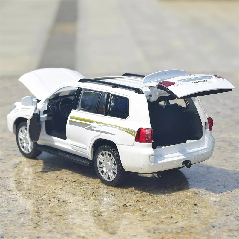 [TOY] 1:36 Toyota 2012 Land Cruiser LC200 White Model Car Die-Cast