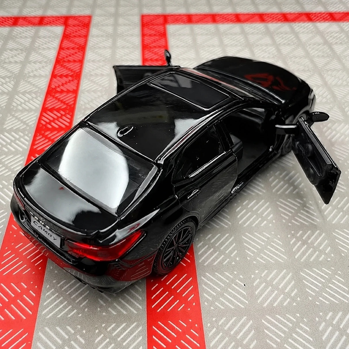 [TOY] 1:36 Toyota 2017 Camry XV70 Glossy Black Model Car Die-Cast