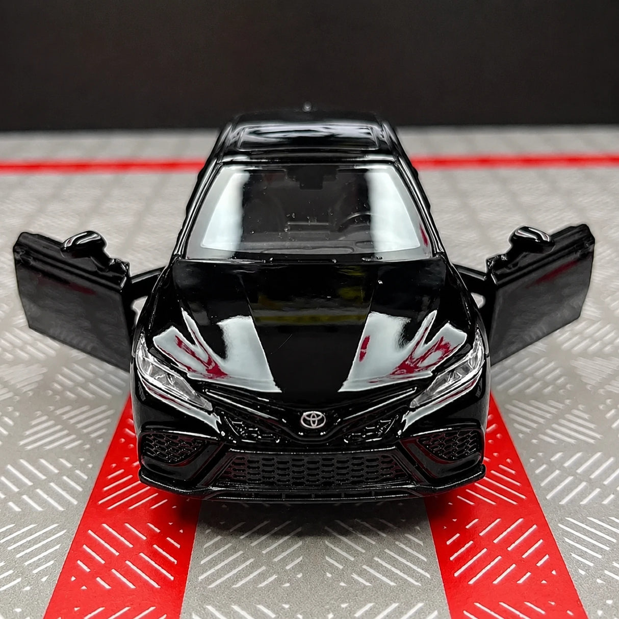 [TOY] 1:36 Toyota 2017 Camry XV70 Glossy Black Model Car Die-Cast