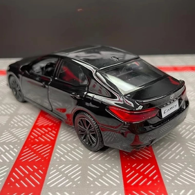[TOY] 1:36 Toyota 2017 Camry XV70 Glossy Black Model Car Die-Cast