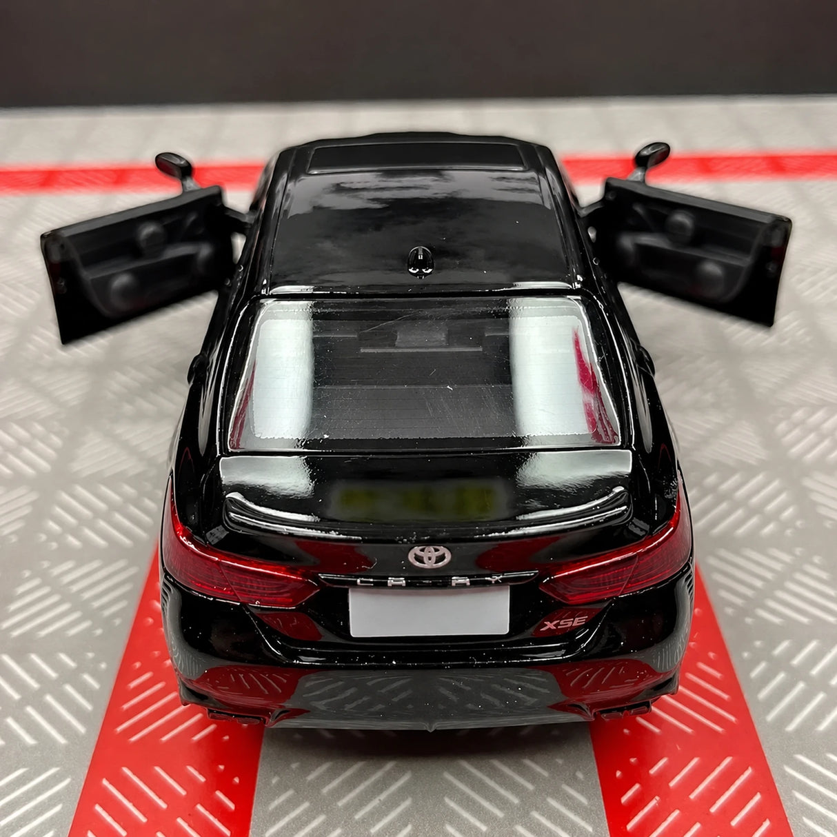 [TOY] 1:36 Toyota 2017 Camry XV70 Glossy Black Model Car Die-Cast