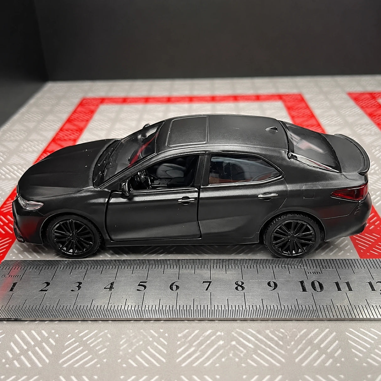[TOY] 1:36 Toyota 2017 Camry XV70 Matte Black Model Car Die-Cast