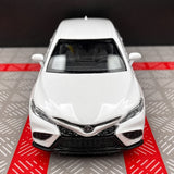 [TOY] 1:36 Toyota 2017 Camry XV70 vit modellbil Die-Cast