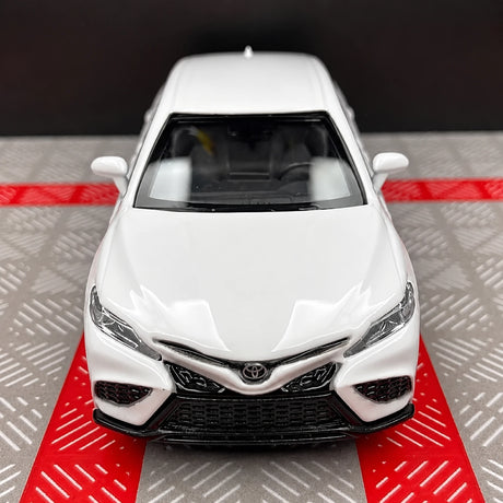 [TOY] 1:36 Toyota 2017 Camry XV70 White Model Car Die-Cast