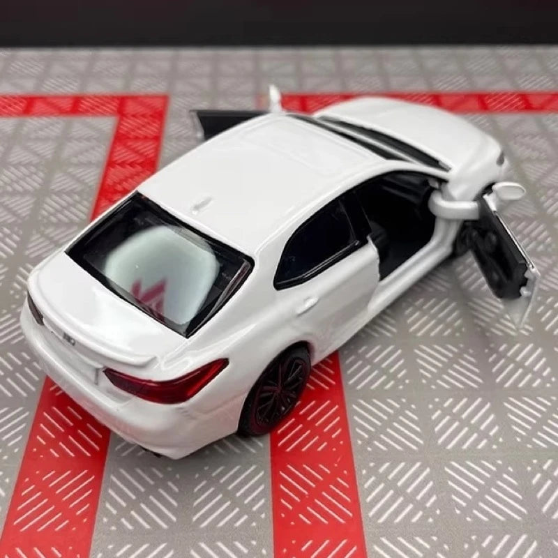 [TOY] 1:36 Toyota 2017 Camry XV70 White Model Car Die-Cast