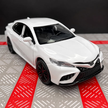 [TOY] 1:36 Toyota 2017 Camry XV70 White Model Car Die-Cast