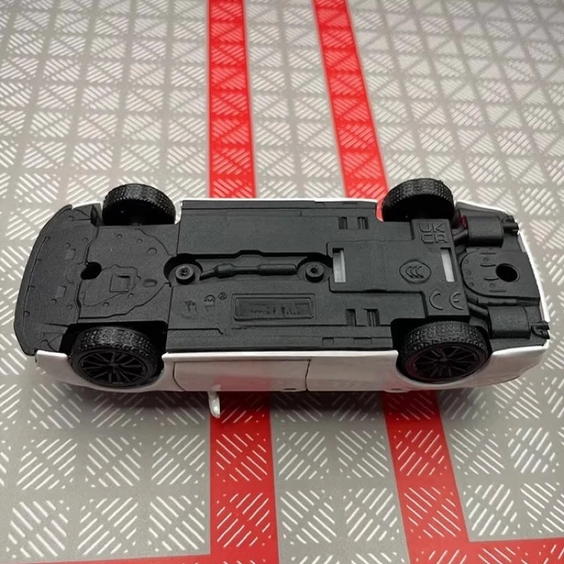 [TOY] 1:36 Toyota 2017 Camry XV70 White Model Car Die-Cast