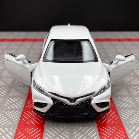 [TOY] 1:36 Toyota 2017 Camry XV70 White Model Car Die-Cast