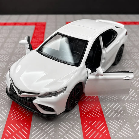 [TOY] 1:36 Toyota 2017 Camry XV70 White Model Car Die-Cast