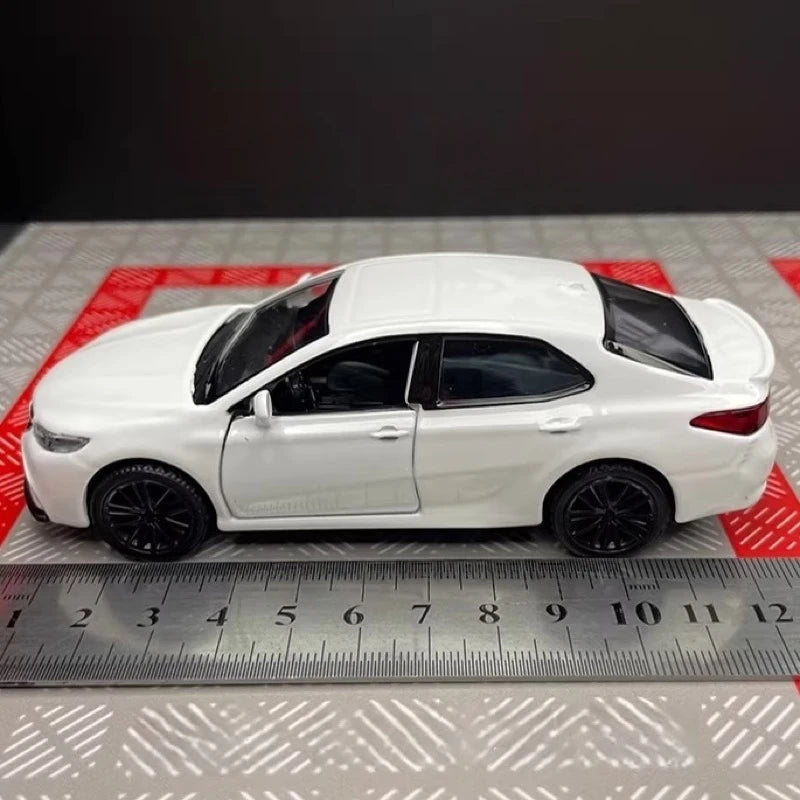 [TOY] 1:36 Toyota 2017 Camry XV70 White Model Car Die-Cast