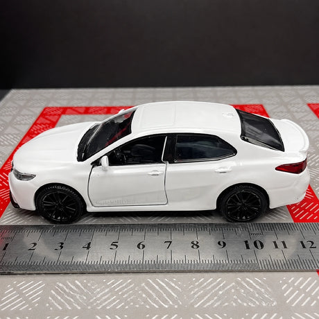 [TOY] 1:36 Toyota 2017 Camry XV70 White Model Car Die-Cast