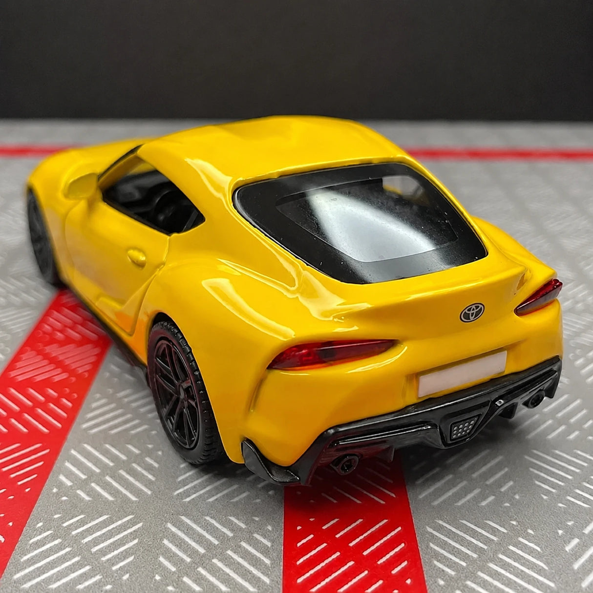 [TOY] 1:36 Toyota 2019 Supra A90 geel modelauto Die-Cast