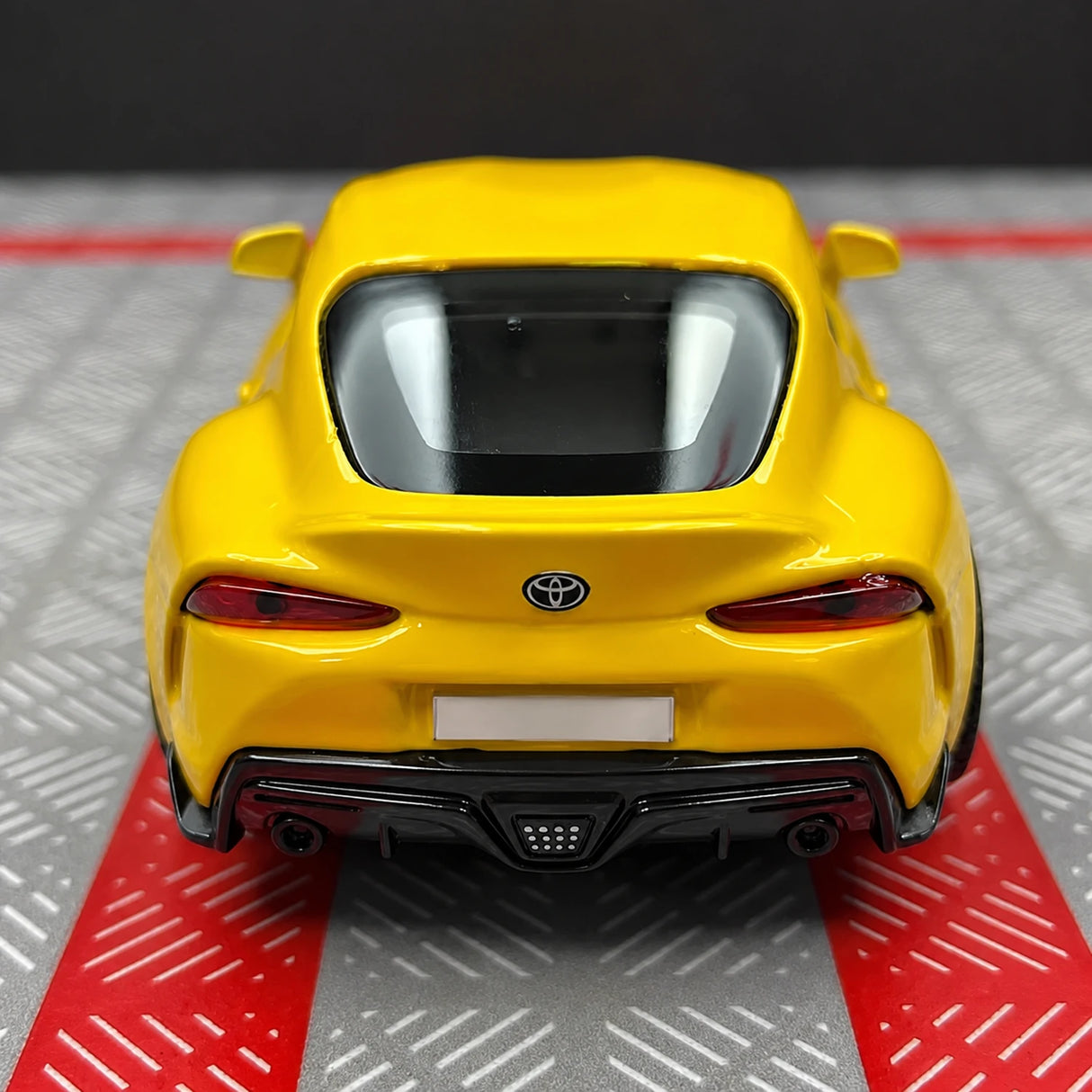 [TOY] 1:36 Toyota 2019 Supra A90 geel modelauto Die-Cast