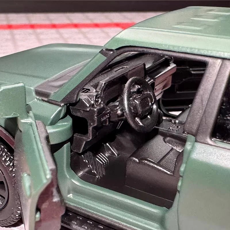 [TOY] 1:36 Toyota 2023 Land Cruiser J250 Green Model Car Die-Cast