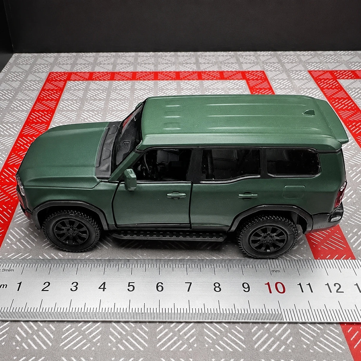 [TOY] 1:36 Toyota 2023 Land Cruiser J250 Green Model Car Die-Cast