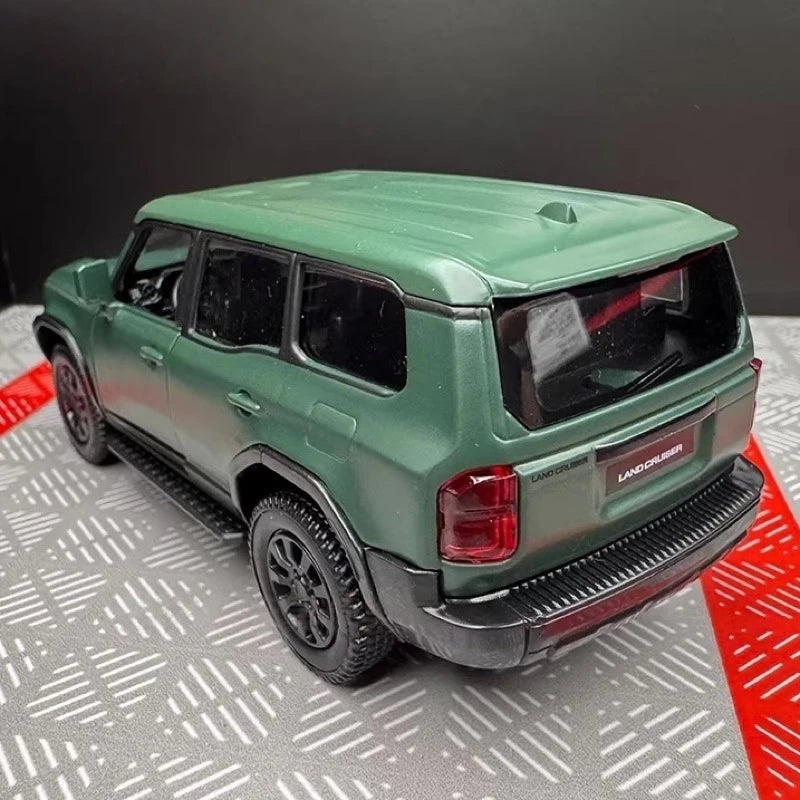 [TOY] 1:36 Toyota 2023 Land Cruiser J250 Green Model Car Die-Cast