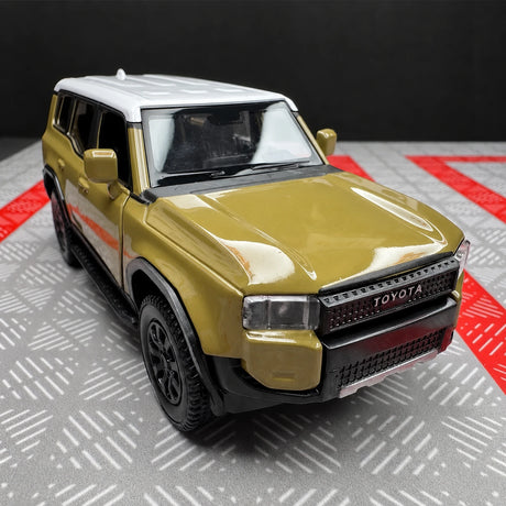 [TOY] 1:36 Toyota 2023 Land Cruiser J250 Khaki Model Car Die-Cast