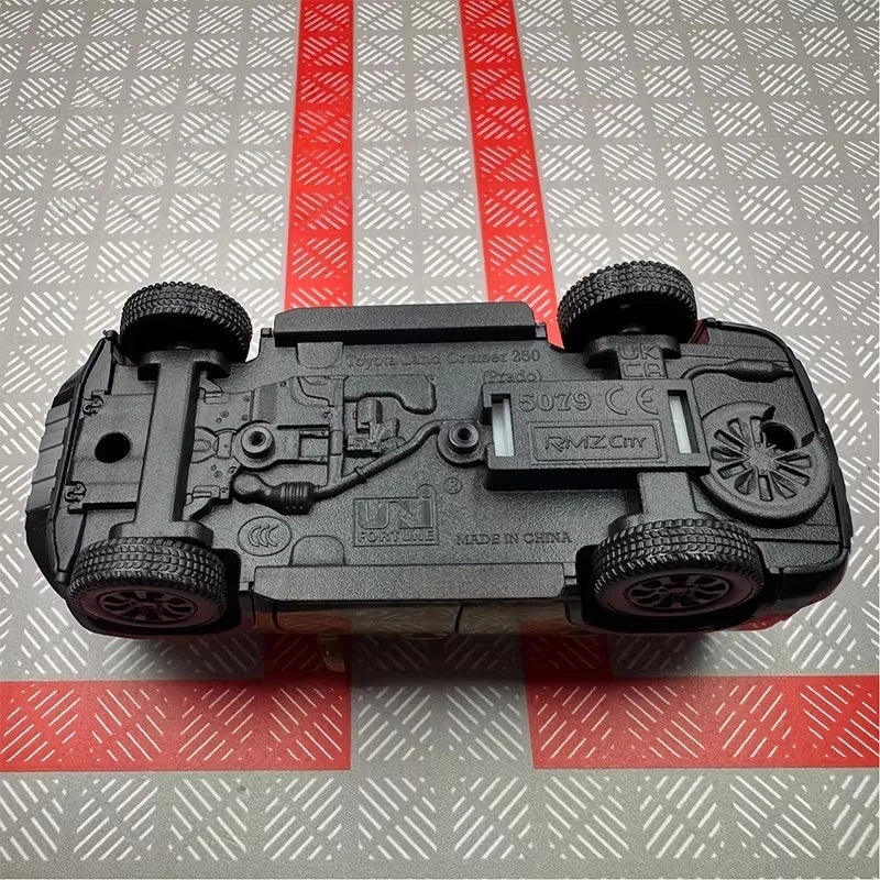 [TOY] 1:36 Toyota 2023 Land Cruiser J250 Khaki Model Car Die-Cast