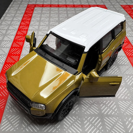 [TOY] 1:36 Toyota 2023 Land Cruiser J250 Khaki Model Car Die-Cast