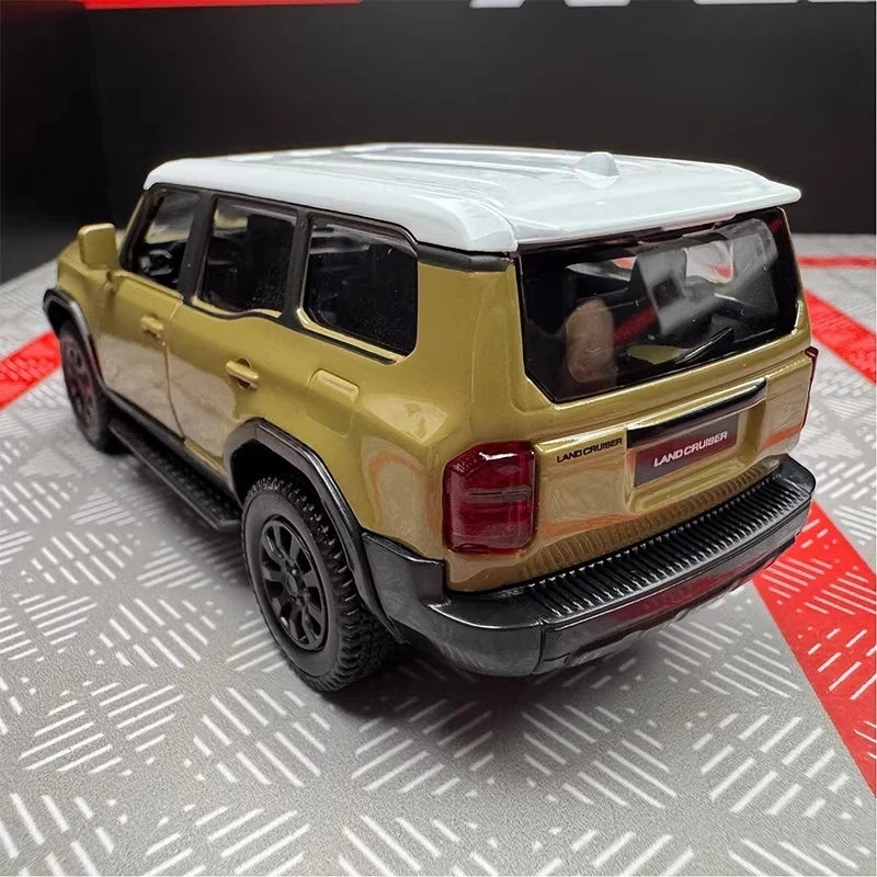 [TOY] 1:36 Toyota 2023 Land Cruiser J250 Khaki Model Car Die-Cast