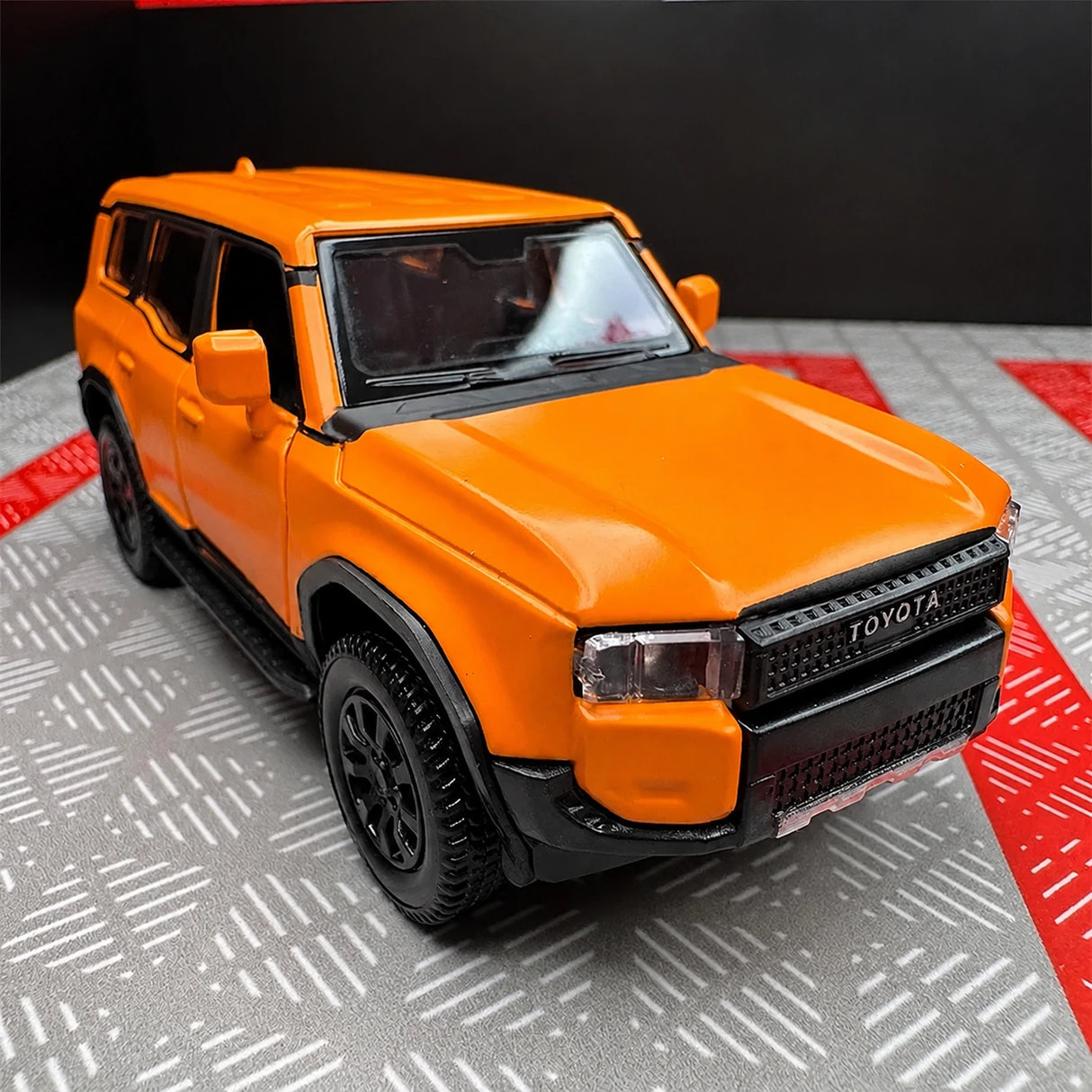 [TOY] 1:36 Toyota 2023 Land Cruiser J250 オレンジ モデルカー Die-Cast