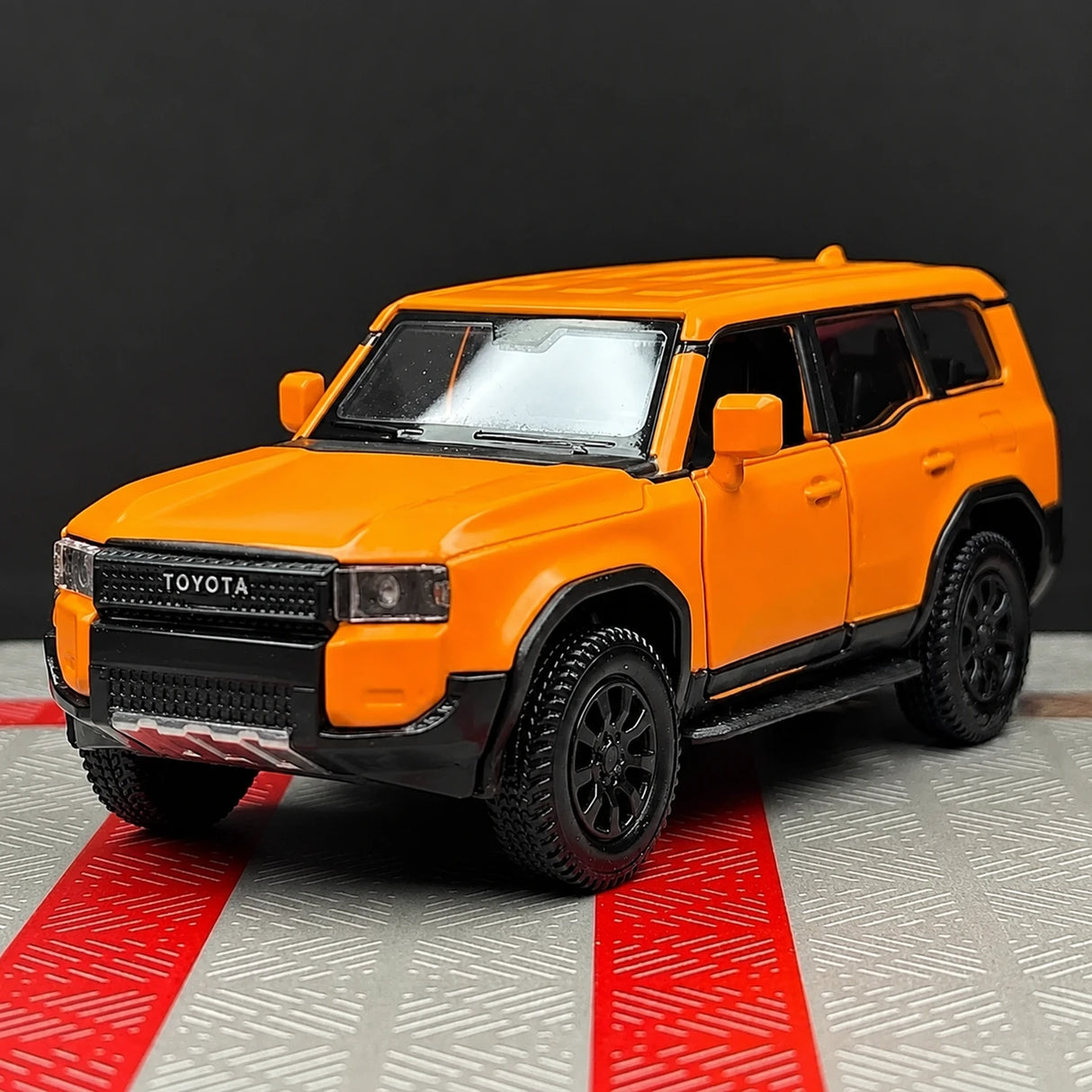 [TOY] 1:36 Toyota 2023 Land Cruiser J250 オレンジ モデルカー Die-Cast